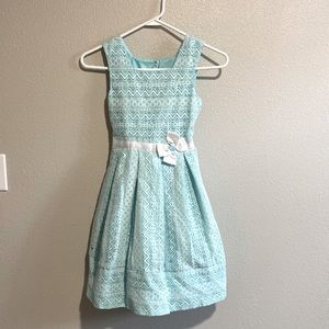 Girls dress